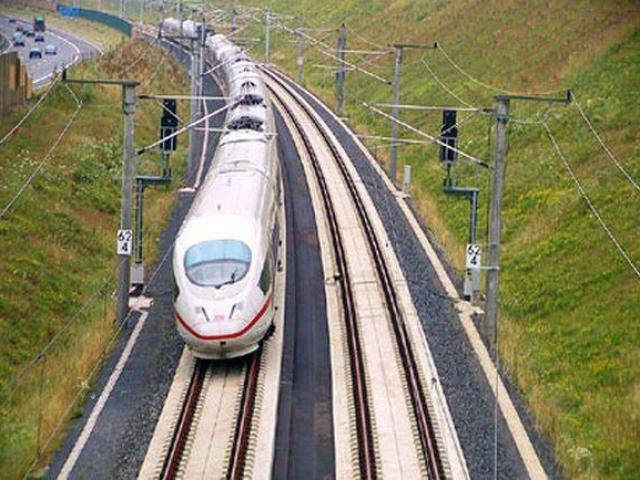 Đường sắt tốc độ cao chênh 32 tỷ USD: Bộ GTVT nói gì?