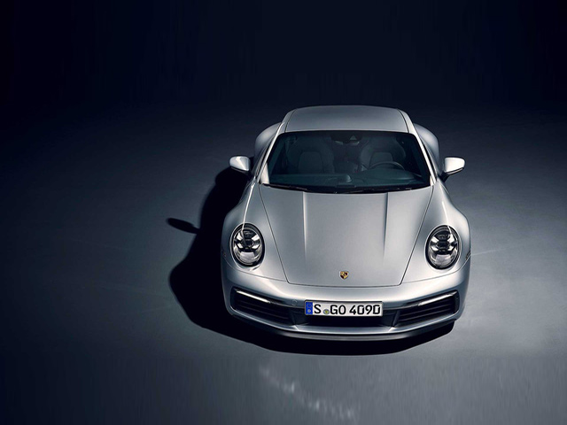 Porsche hứa rằng sẽ vẫn giữ nguyên động cơ đốt trong truyền thống đi kèm hộp số sàn