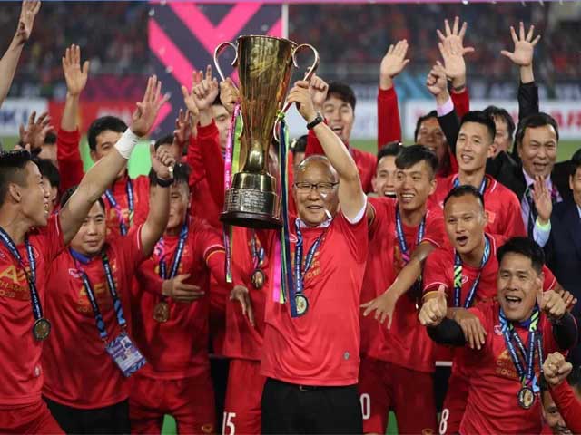 Việt Nam đụng UAE, Thái Lan: Thầy Park đấu trí á quân World Cup & dàn siêu HLV