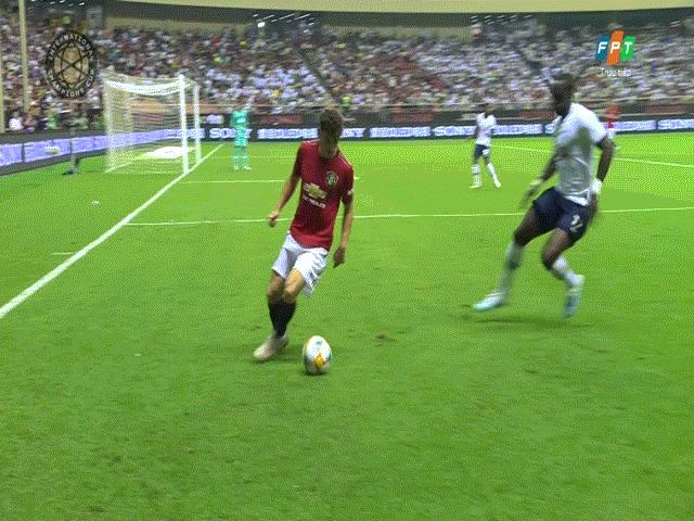 MU đấu Tottenham: Tân binh ”Quỷ đỏ” quá hay, ”Gà trống” bỏ bóng đá người