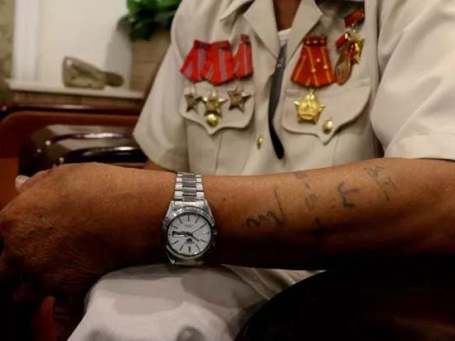Bí mật hình xăm trên cánh tay người cựu tù binh Côn Đảo
