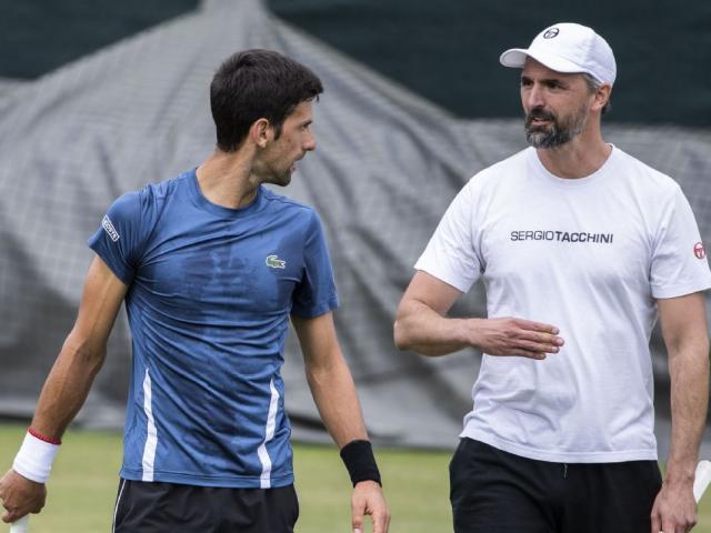 Tennis 24/7: Djokovic giận sôi máu bị coi là ”nhận giặc làm thầy”