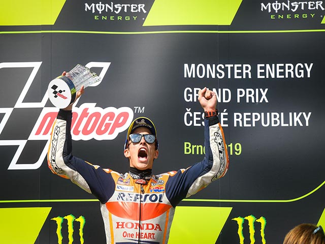 Đua xe MotoGP: Cân bằng hat-trick kỷ lục, “hoàng tử” Marquez độc mã