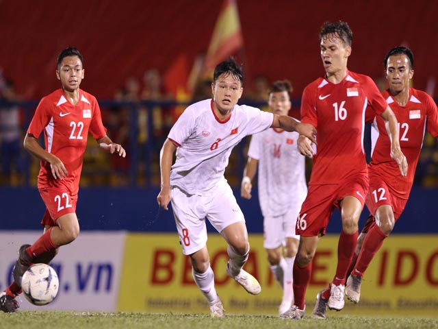 U18 Việt Nam - U18 Singapore: Tấn công mãn nhãn, tam tấu đua tài