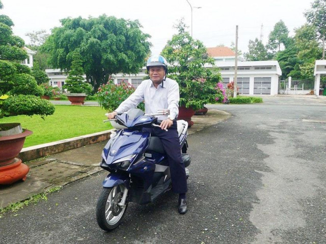 Bộ trưởng Thể mong Hậu Giang thí điểm Chủ tịch tỉnh đi làm bằng xe máy