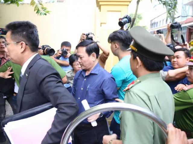 Clip: An ninh siết chặt phiên tòa xử ông Nguyễn Hữu Linh