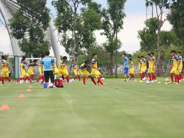 U23 Việt Nam chốt danh sách đấu Trung Quốc: Viện binh chất lượng từ ĐTQG