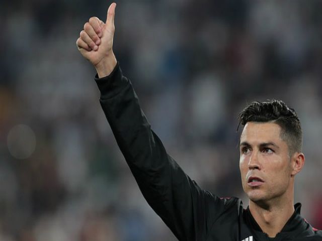 Kinh ngạc Ronaldo: Lập poker hủy diệt, kiếm tiền “vô địch thiên hạ” tại Serie A