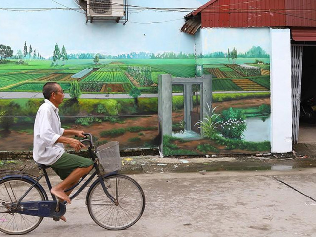 Mãn nhãn với làng bích họa siêu thực ngay tại Hà Nội