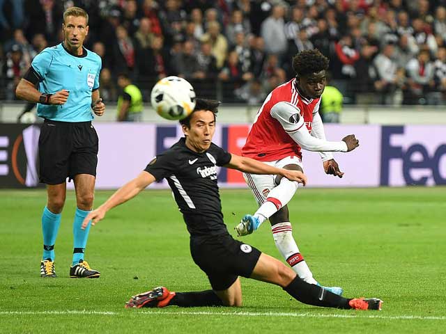 Eintracht Frankfurt – Arsenal: Thẻ đỏ bước ngoặt, tưng bừng cuối trận (Europa League)