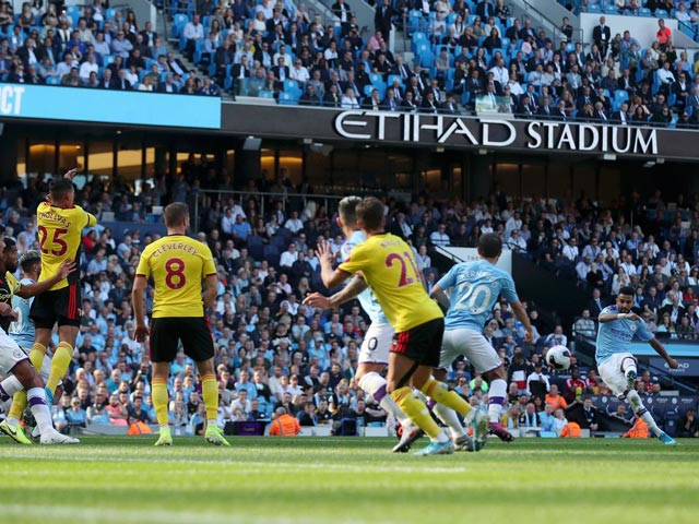 Video highlight trận Man City - Watford: 18 phút kinh hoàng, 5 bàn chóng vánh