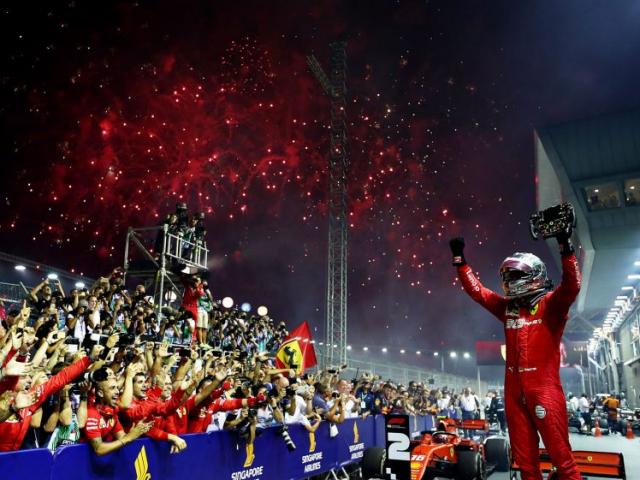 Video đua xe F1, Singapore GP: “Ngựa chiến” tạo chấn động, chiến thắng 1-2 đầu tiên dưới màn đêm