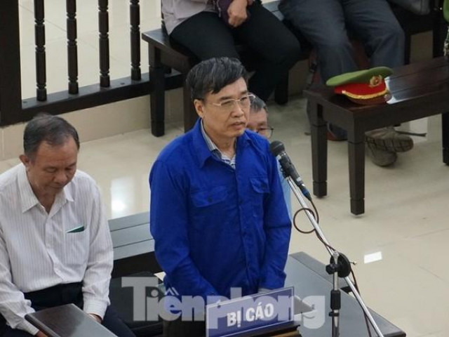 Cựu Thứ trưởng Lê Bạch Hồng lĩnh 6 năm tù, bồi thường 150 tỷ đồng