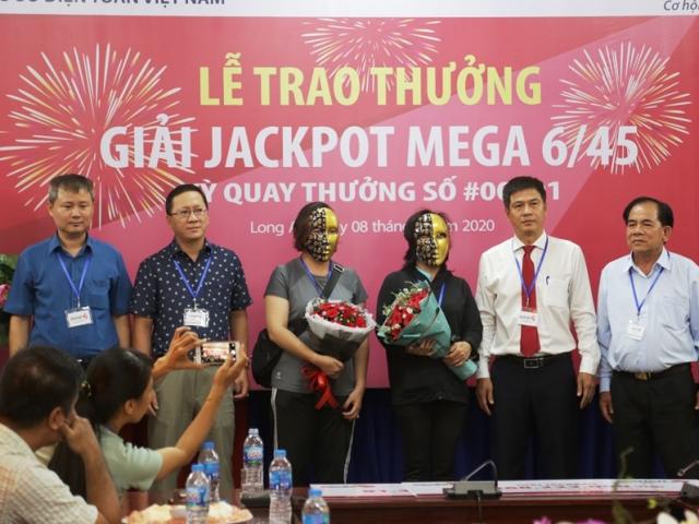 Jackpot hơn 91 tỷ đồng: Trở thành nữ tỷ phú khi trên đường về thăm nhà