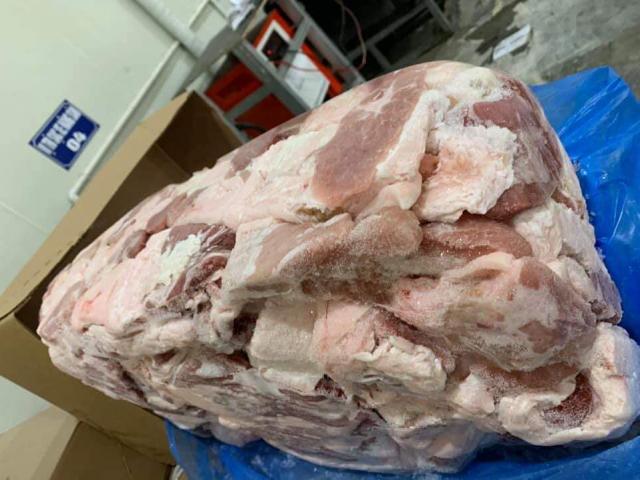 Giật mình thịt lợn đổ đống rẻ như cho, chỉ 50.000 đồng/kg tràn lan khắp MXH