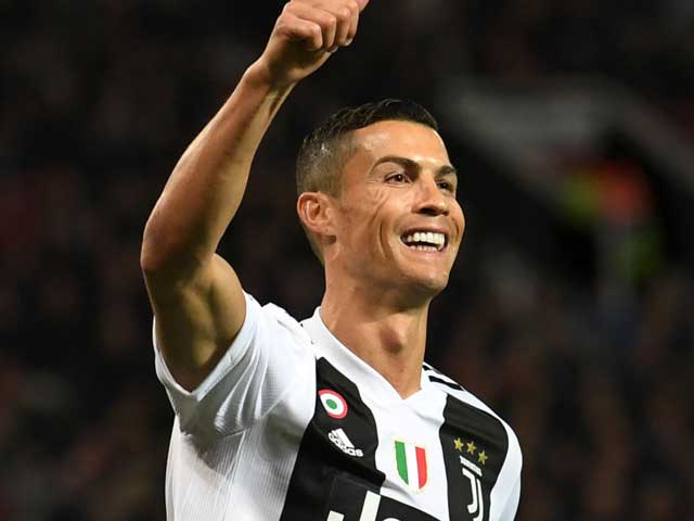 Đua Giày vàng châu Âu cực nóng: Ronaldo nuôi hy vọng qua mặt Lewandowski