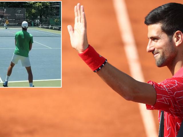 Djokovic khỏi Covid-19 ra sân đánh trái tay “thần sầu”, sẽ tham dự US Open?