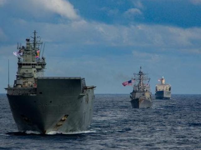 Nhóm tàu chiến Úc chạm trán chiến hạm Trung Quốc ở Biển Đông