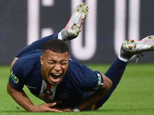 Mbappe chấn thương kinh hoàng: Vẹo mắt cá, PSG lo âu đấu Cúp C1