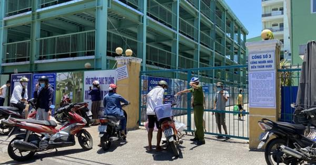 Chính thức cách ly toàn bộ Bệnh viện Đà Nẵng và lấy mẫu xét nghiệm hơn 2.000 nhân viên
