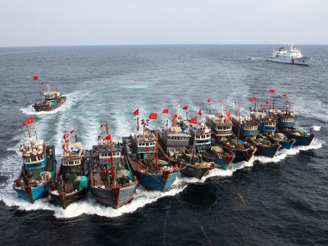 Quốc gia ”phát hoảng” vì phát hiện đội tàu cá TQ đông chưa từng thấy gần quần đảo di sản