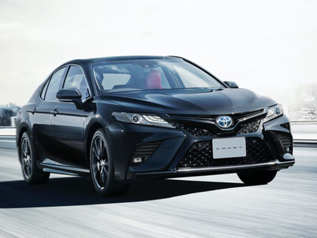 Ra mắt Toyota Camry bản đặc biệt kỉ niệm 40 năm, giá 922 triệu đồng