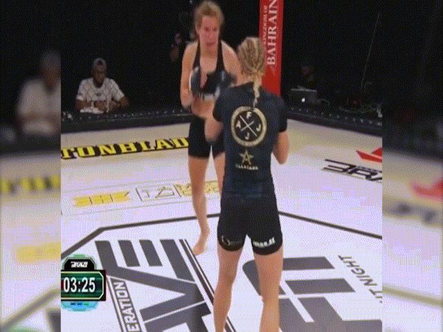 Đả nữ MMA thị uy sức mạnh, tung “vô ảnh cước” knock-out đối thủ