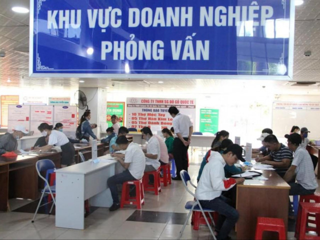 Nghịch lý việc làm thời COVID-19: Đỏ mắt tìm lao động