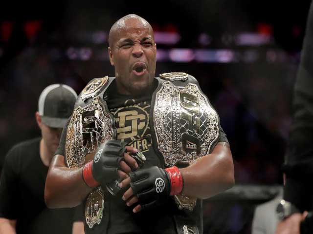 Tin thể thao HOT 15/8: ”Daniel Cormier sẽ không rời UFC sau UFC 252”