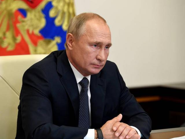 Tổng thống Belarus cảnh báo quốc gia tan rã, ông Putin sẵn sàng can thiệp