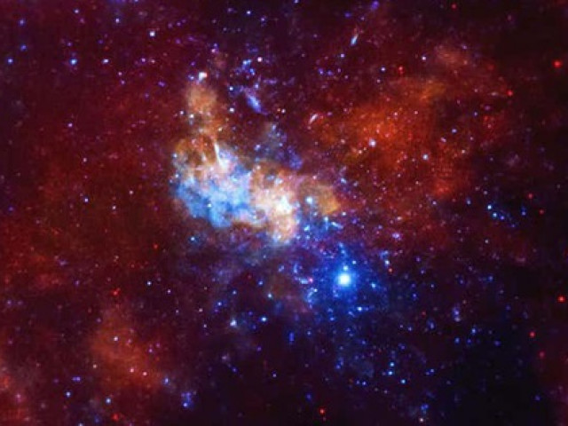 Phát hiện ngôi sao… bẹp dí, siêu đáng sợ là con lỗ đen quái vật