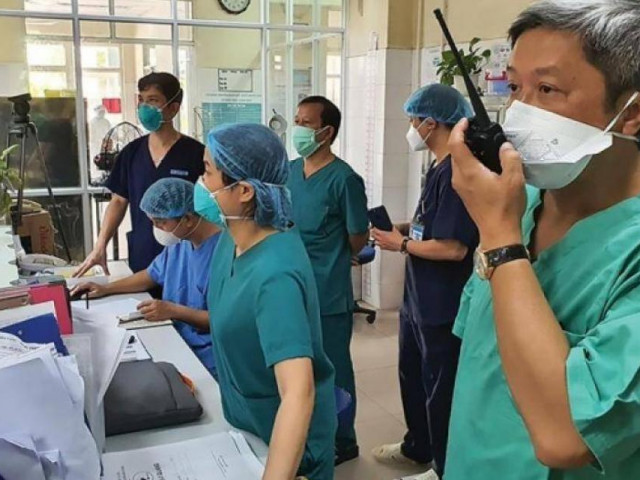 Thứ trưởng Y tế Nguyễn Trường Sơn: Chống Covid-19 bằng cả trái tim, khối óc