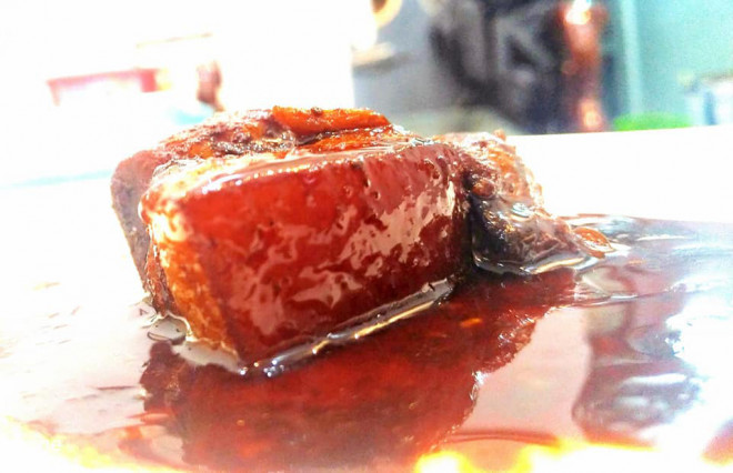 Cách mới nấu thịt kho tàu: Thành phẩm mềm, thơm, trong màu hổ phách, ăn 1 miếng như tan trong miệng