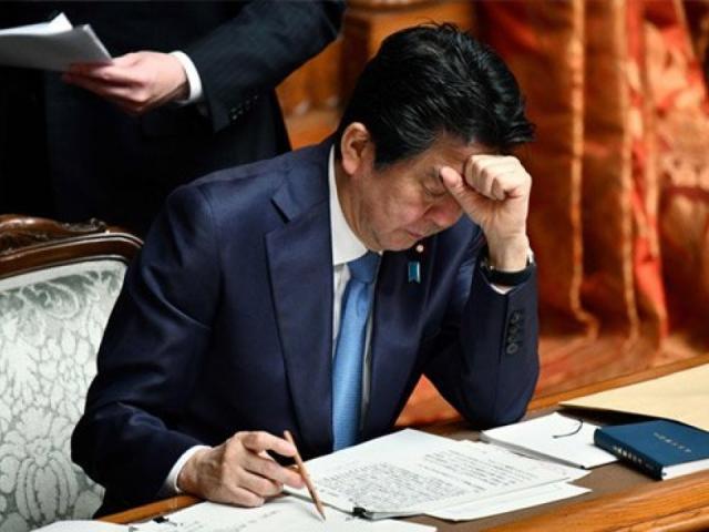 Thủ tướng Abe Shinzo: Nạn nhân của văn hóa ”làm việc đến chết” ở Nhật Bản?