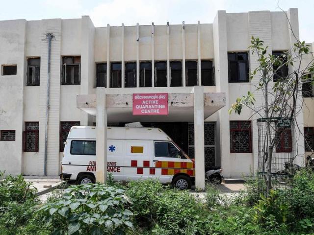 Ấn Độ: Cô gái nhiễm Covid-19 bị cưỡng hiếp trong xe cấp cứu