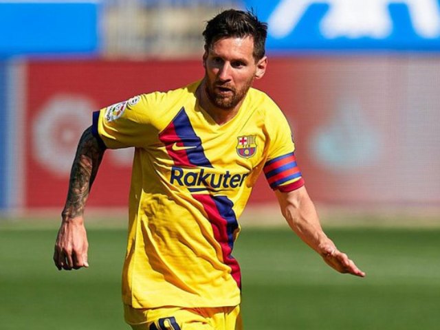 Messi chính thức lộ diện ở Barca: Báo chí săn đón, chờ giáp mặt HLV Koeman