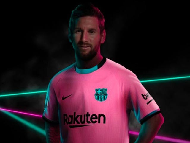 Messi lộ diện trong áo đấu màu hồng của Barca, bị fan ”bóc phốt” cực mạnh