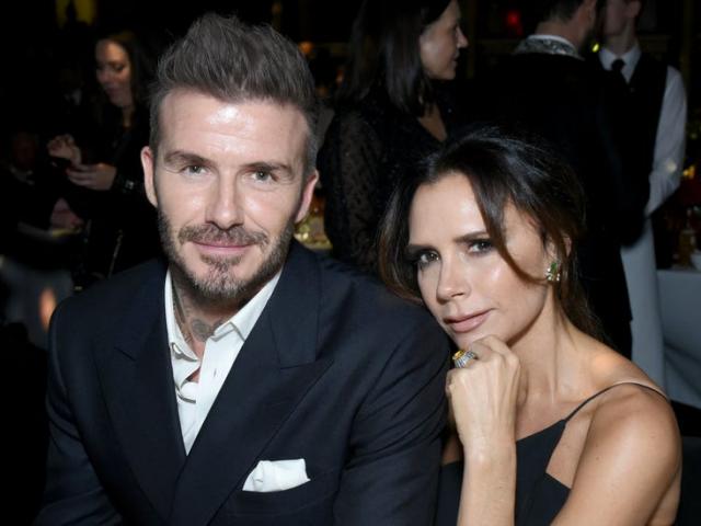 Vợ chồng Beckham nhiễm Covid-19, bị báo Anh ”bóc mẽ” vì thói ham tiệc tùng