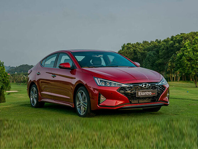 Giá xe Hyundai Elantra lăn bánh mới nhất tháng 9/2020