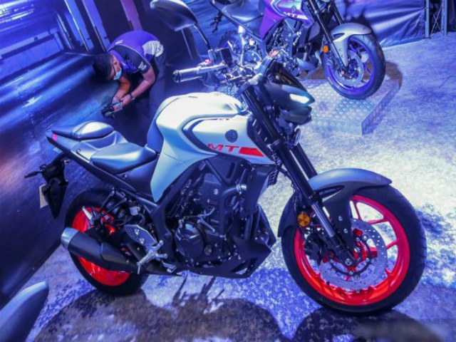 2020 Yamaha MT-25 ra mắt, kiểu chồm lỡ cực mạnh