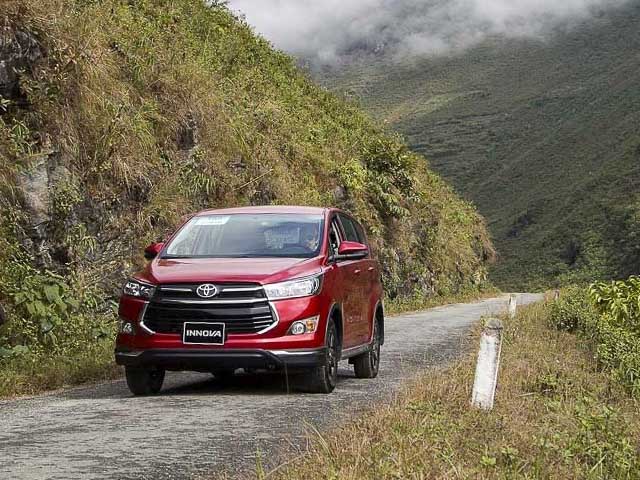 Hàng loạt xe Toyota tại Việt Nam bị triệu hồi vì lỗi bơm xăng và hệ dẫn động