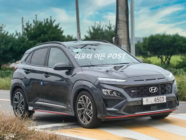 Ảnh thực tế Hyundai Kona N Line 2021 lăn bánh trên đường phố