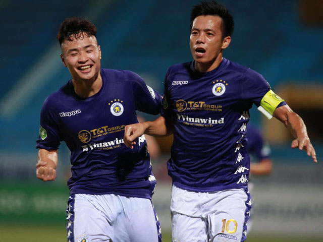 Văn Quyết xuất sắc ở Hà Nội FC, vì sao HLV Park Hang Seo vẫn làm ngơ?