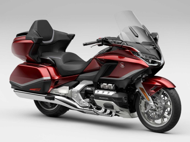 Có giá hơn 1 tỷ đồng, Honda Gold Wing Tour mới ở đây vẫn đắt như tôm tươi