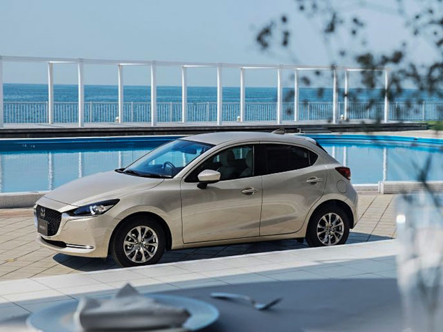 Mazda 2 bản nâng cấp ra mắt, giá bán từ 406 triệu đồng