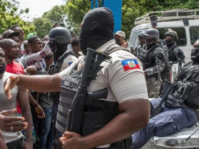 Tổng thống Haiti bị chính vệ sĩ của mình sát hại?