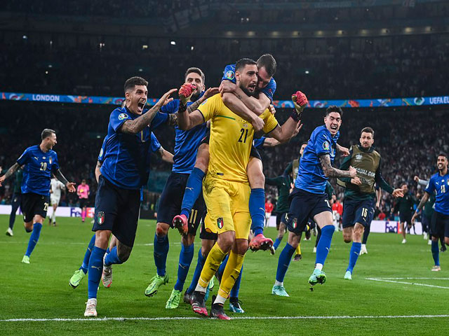 Nghẹt thở 4 loạt luân lưu chấn động EURO: Italia ”lên đỉnh”, Pháp bị loại cực sốc