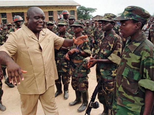 Cận vệ bước vào, rút súng bắn tử vong vị Tổng thống quốc gia châu Phi