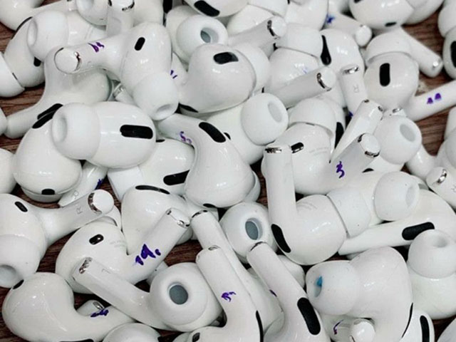 Choáng với lượng AirPods nhái kỷ lục bị thu giữ