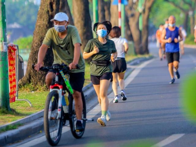 Hà Nội truy vết người tập thể dục, đạp xe ở Hồ Tây liên quan ca mắc COVID-19